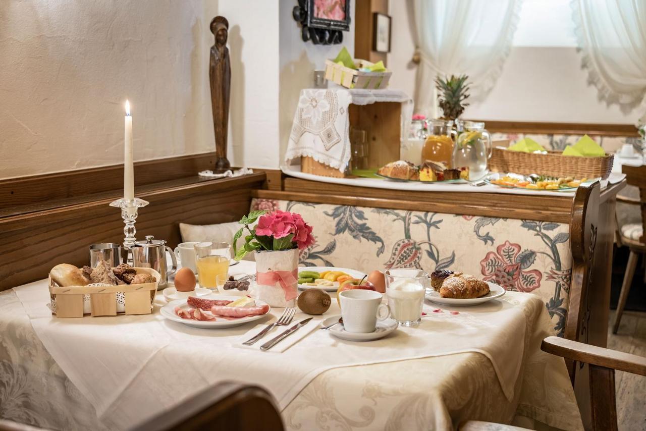 Rio di Pusteria Hotel Weisse Lilie - B&B מראה חיצוני תמונה